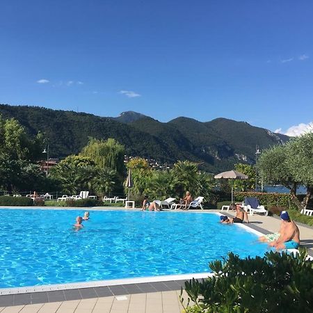 Appartamento Luisa Al Lago D'Iseo Паратико Экстерьер фото